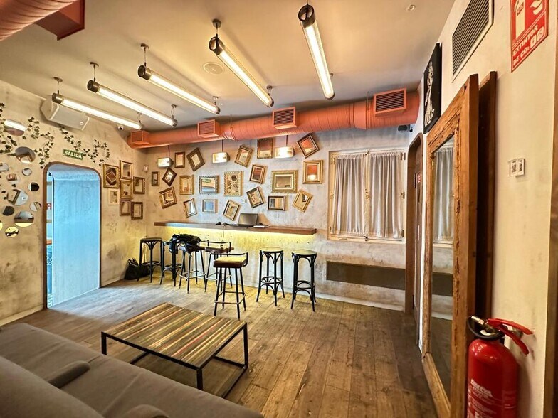 Calle de Ponzano, Madrid, Madrid for lease - Building Photo - Image 2 of 9