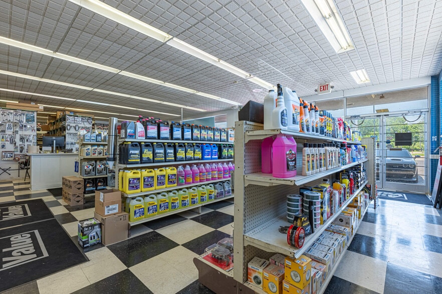 1684-1692 Woodman Dr, Dayton, OH for sale - Interior Photo - Image 3 of 5