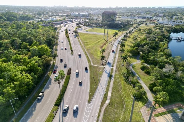 1465, 1487 Golden Gate, Naples, FL à vendre - Aérien - Image 3 de 5