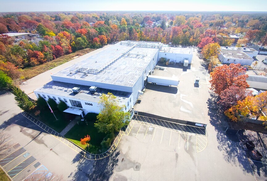 3300 Veterans Memorial Hwy, Bohemia, NY à louer - Photo du bâtiment - Image 1 de 15