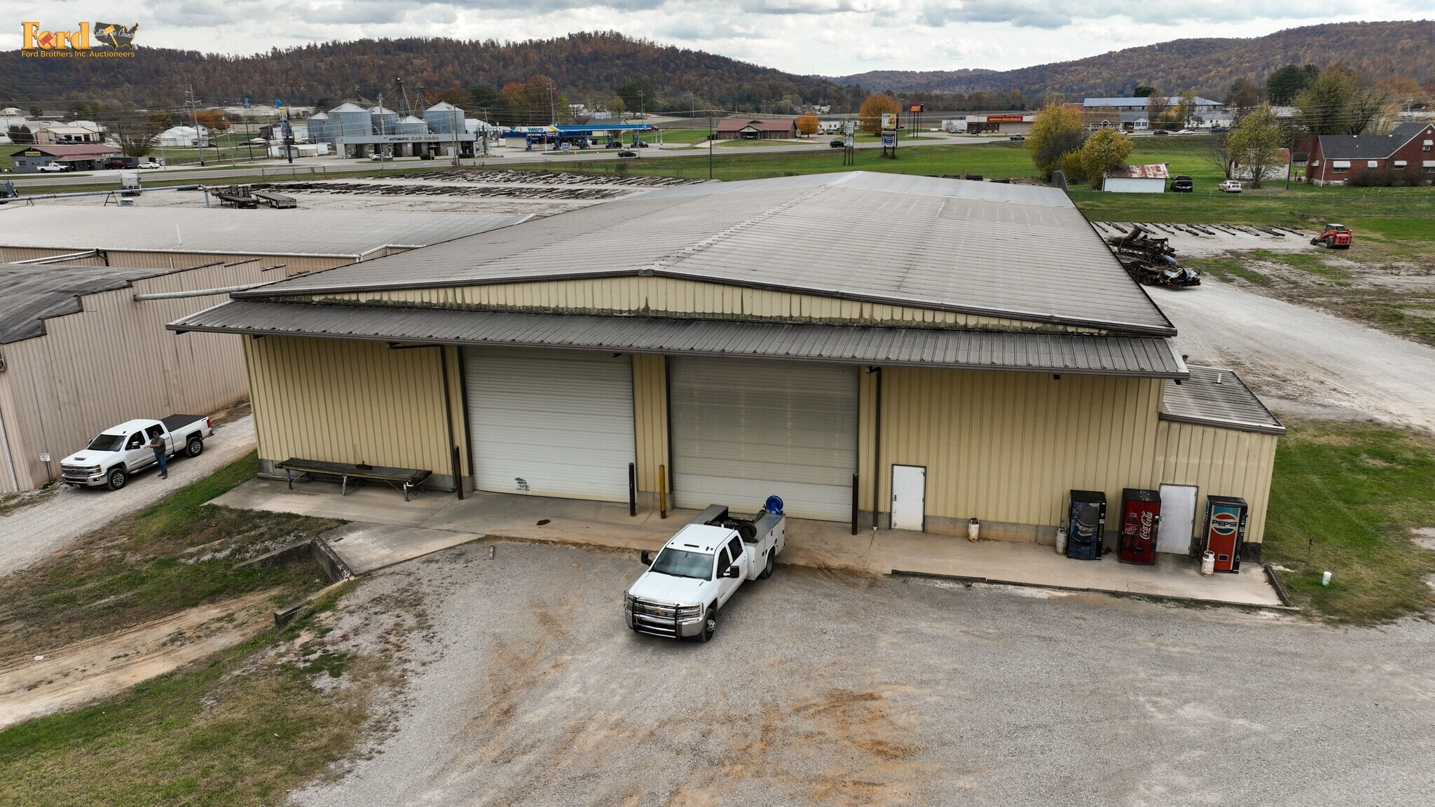 1925 N Main St, Monticello, KY for lease Building Photo- Image 1 of 44