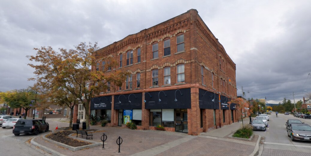 72-76 Hurontario St, Collingwood, ON à louer Photo principale- Image 1 de 2