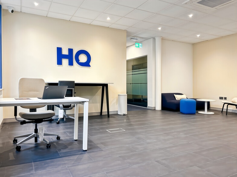 Linfield Rd, Belfast for lease - Interior Photo - Image 2 of 10