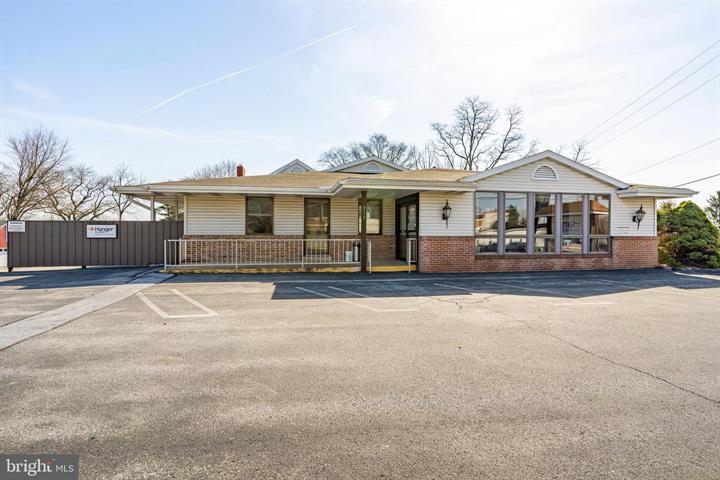 915 N Hanover St, Elizabethtown, PA for lease Building Photo- Image 1 of 95