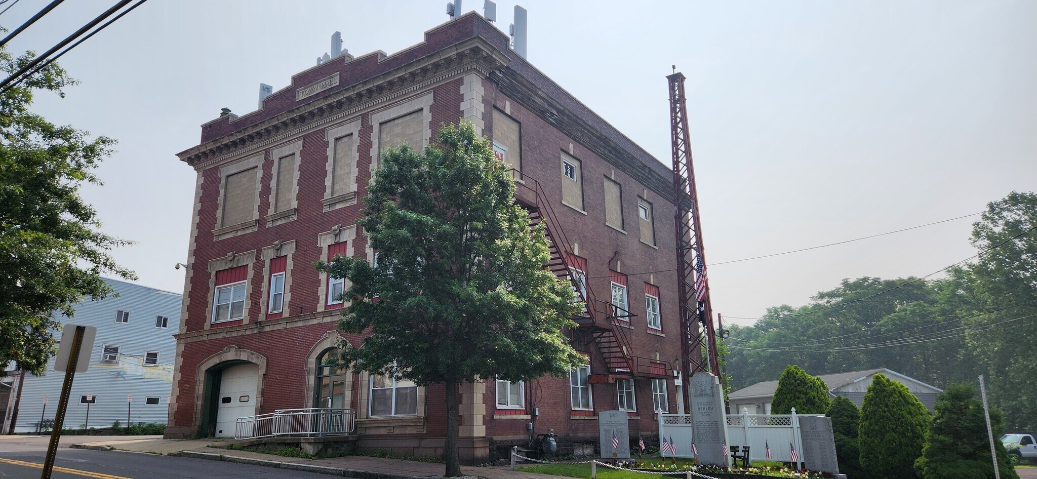 8 N Main St, Ashley, PA à vendre Photo principale- Image 1 de 8