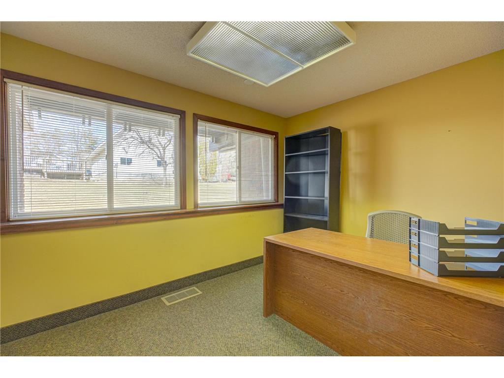 6303 Osgood Ave N, Stillwater, MN for lease Interior Photo- Image 1 of 3