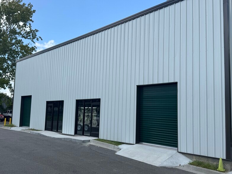 100 Aberdeen St, Savannah, GA à louer - Photo du bâtiment - Image 2 de 7