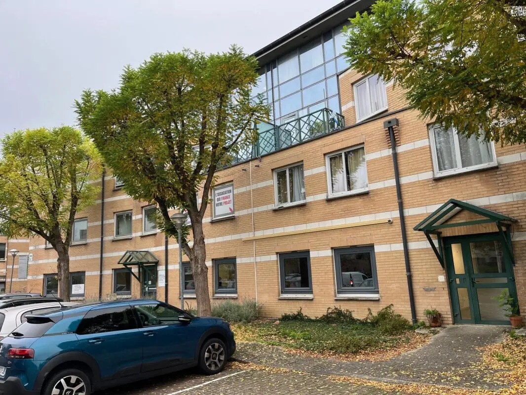 Avenue Du Centaure, Cergy à vendre Photo du bâtiment- Image 1 de 15