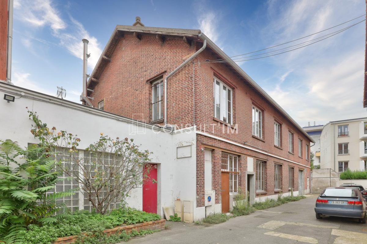 Office in Pantin for sale Building Photo- Image 1 of 9