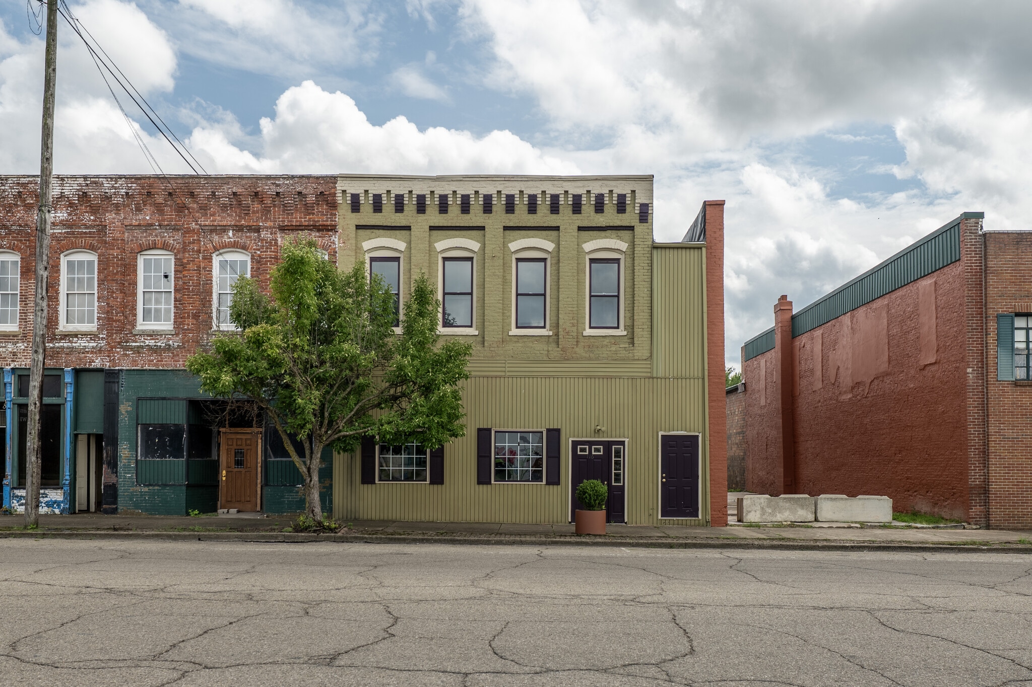 24112 E 2nd St, Wellston, OH à vendre Photo du bâtiment- Image 1 de 25