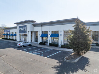 Plus de détails pour 700 Sunrise Hwy, Patchogue, NY - Local commercial à louer