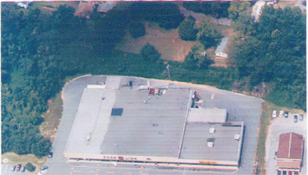 847-891 Wilkesboro Blvd SE, Lenoir, NC à louer - Photo du bâtiment - Image 1 de 4