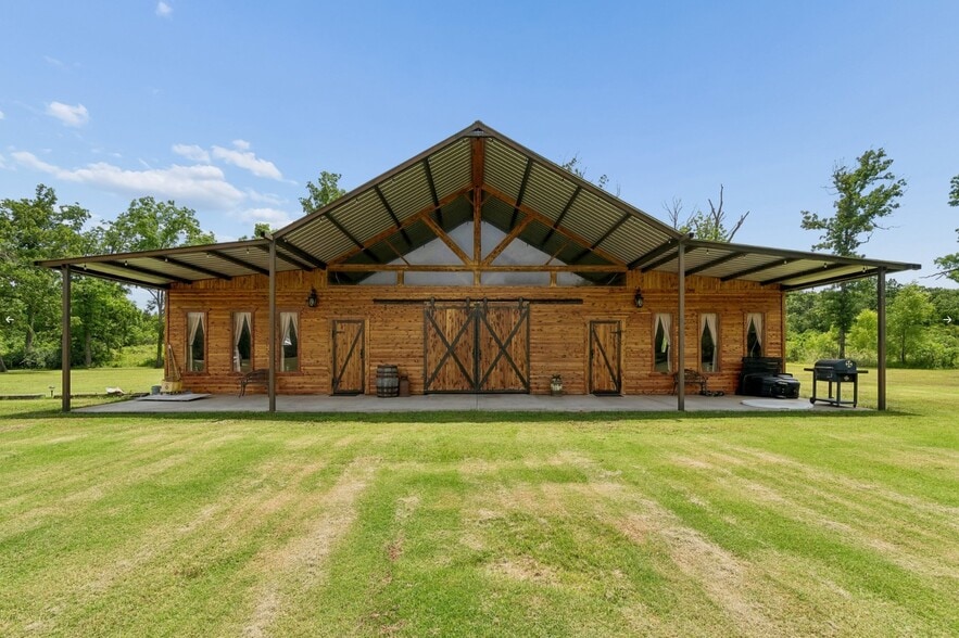 29473 Lake Dr, Mcloud, OK for sale - Primary Photo - Image 1 of 4