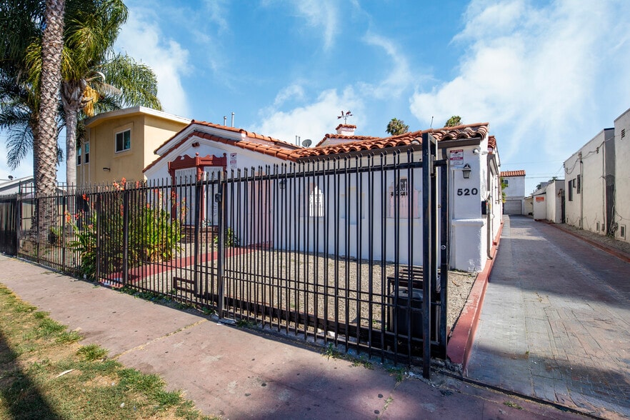 520 W 82nd St, Los Angeles, CA for sale - Building Photo - Image 3 of 48