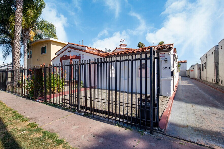 520 W 82nd St, Los Angeles, CA à vendre - Photo du bâtiment - Image 3 de 48