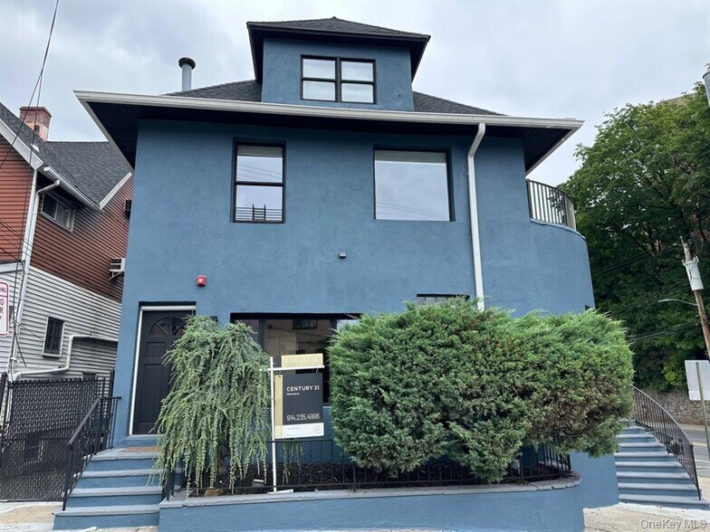 1 North Ave, New Rochelle, NY à louer - Photo du bâtiment - Image 2 de 7