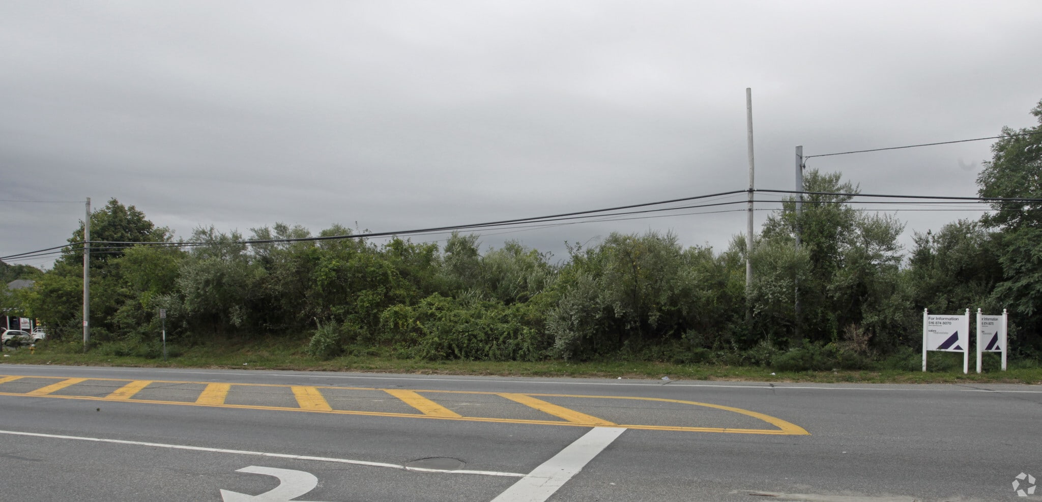 2045-2071 Montauk Hwy, Bridgehampton, NY for lease Primary Photo- Image 1 of 3