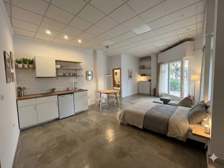 Multifamily in Alicante, Alicante for sale - Interior Photo - Image 2 of 2