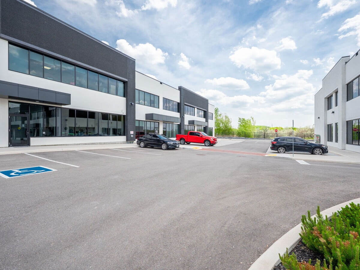 465 Harry Walker Pky S, Newmarket, ON L3Y 0G9 - Unité B7 -  - Photo intérieure - Image 1 of 6