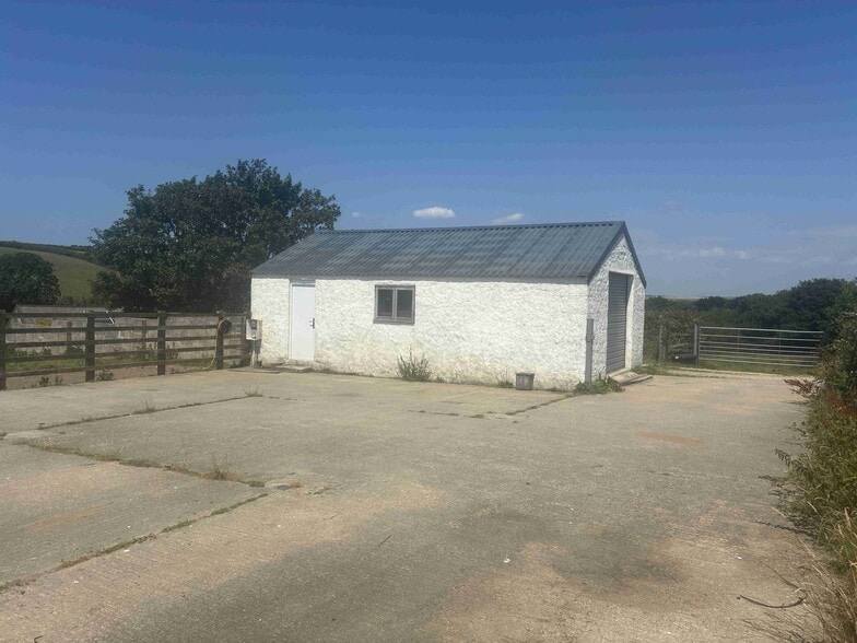 B3288, Truro for lease - Building Photo - Image 2 of 4