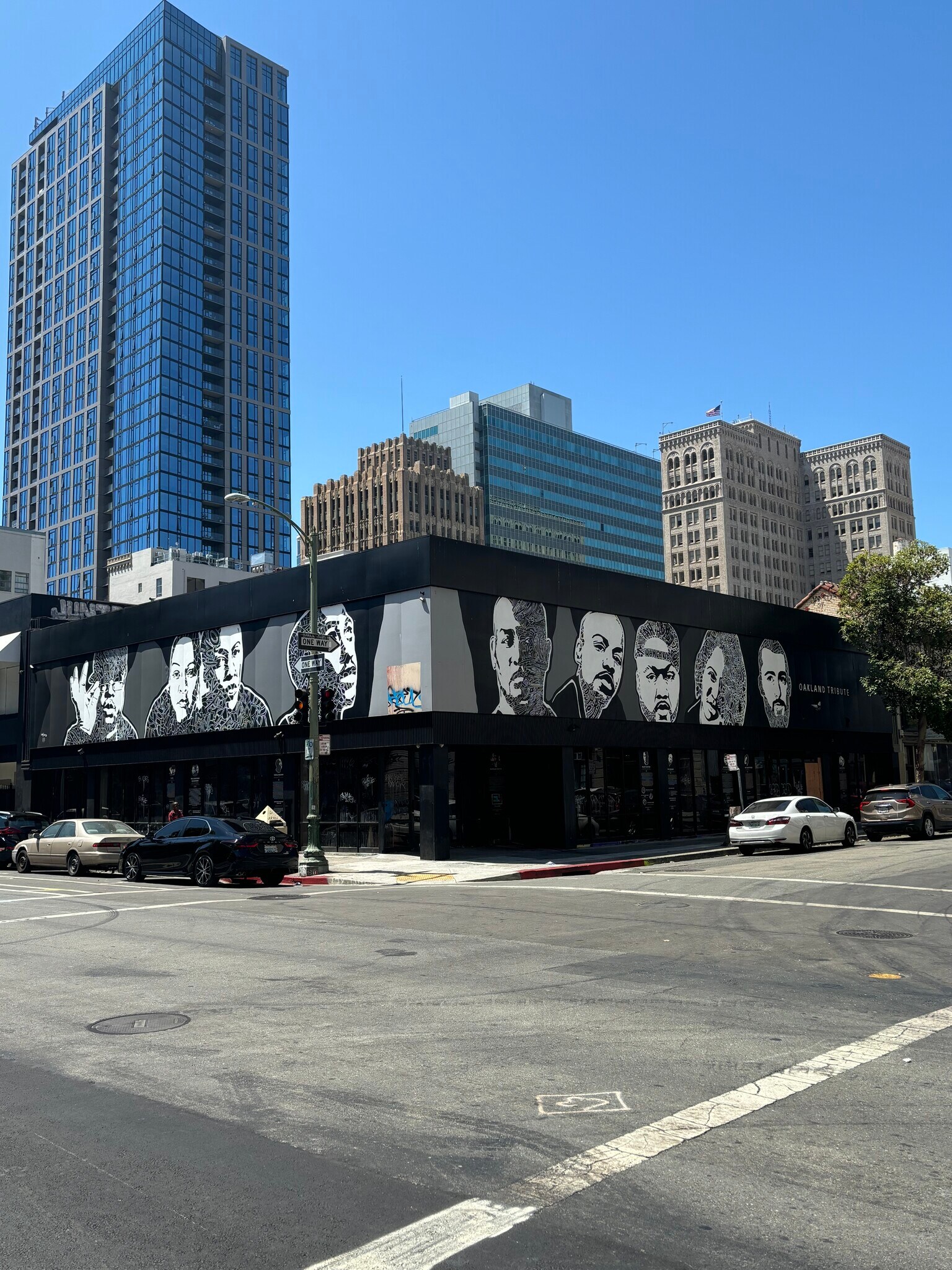 351-359 15th St, Oakland, CA à louer Photo du bâtiment- Image 1 de 13