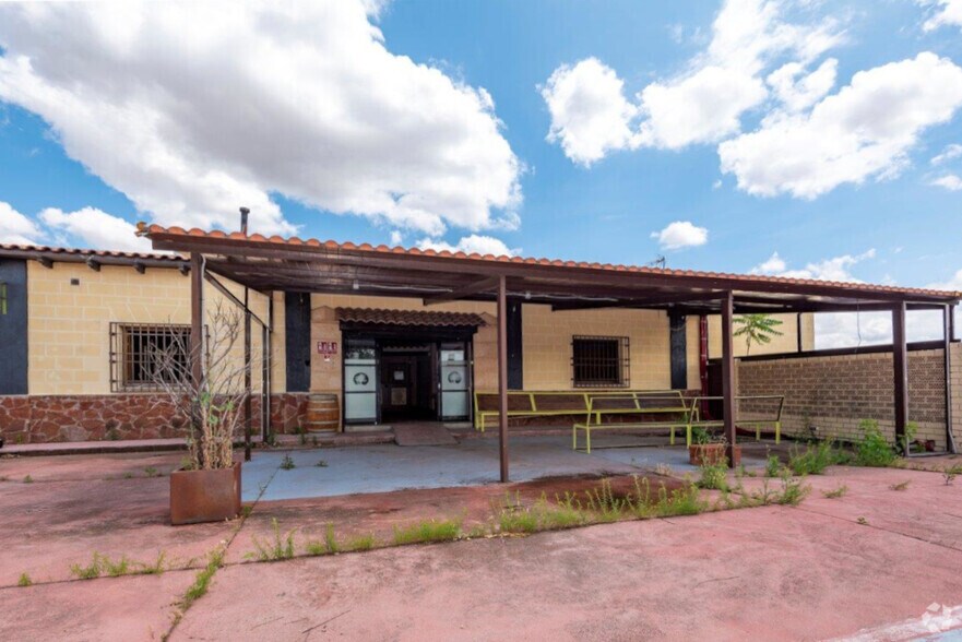 Retail in El Álamo, Madrid for sale - Building Photo - Image 1 of 12
