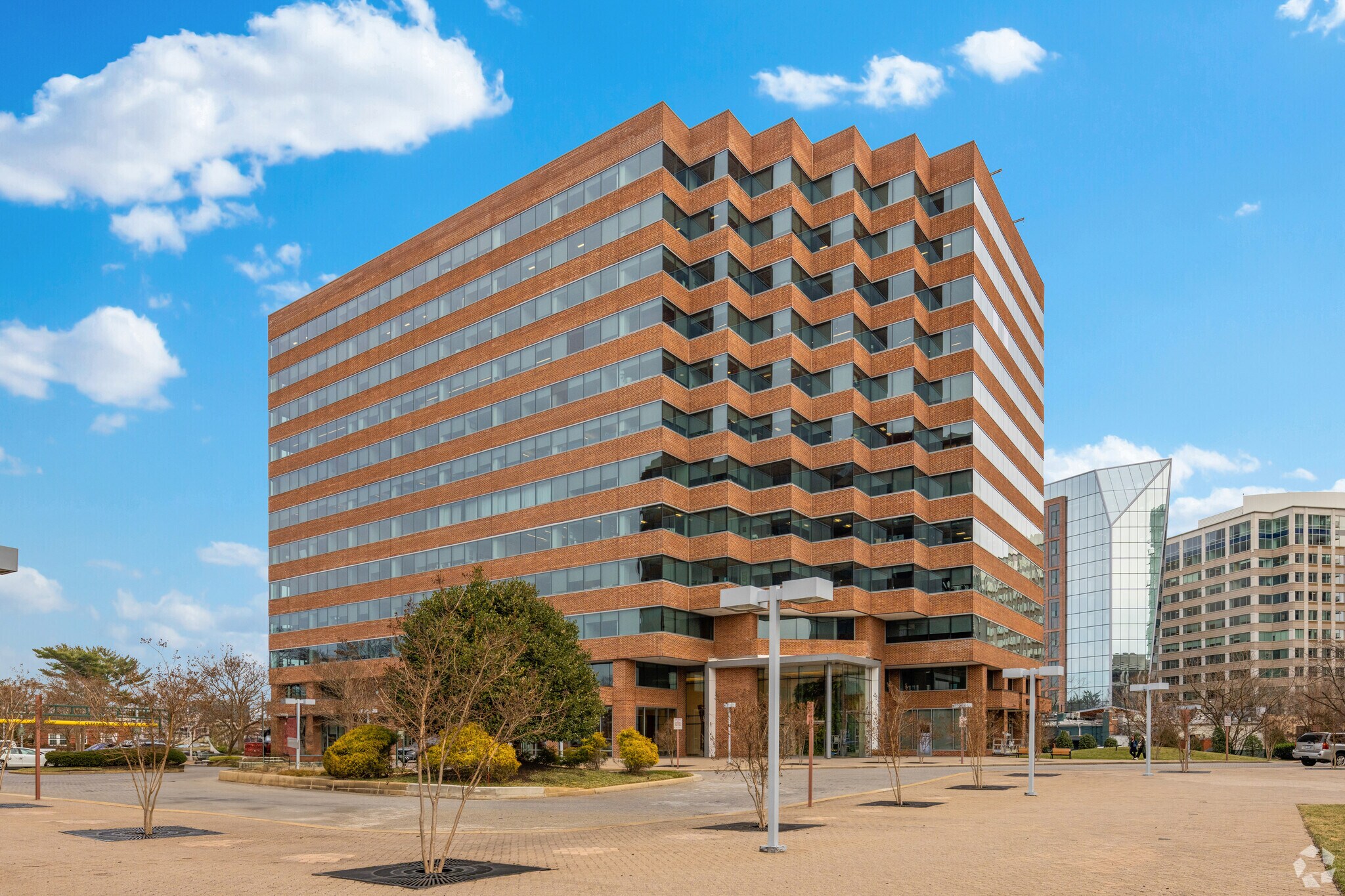 2101 Wilson Blvd, Arlington, VA à louer Photo principale- Image 1 de 15