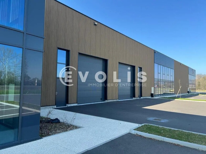 317 Rue Du Vauzel, Ambérieux à louer - Photo principale - Image 1 de 14