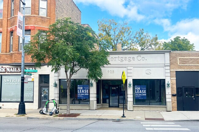 More details for 928 W Diversey Pky, Chicago, IL - Retail for Lease