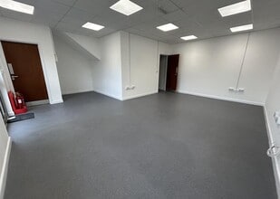 62 Valley Rd, Plymouth à louer Photo intérieure- Image 1 de 2