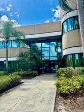 440 Sawgrass Corporate Pky, Sunrise, FL for lease Interior Photo- Image 1 of 8