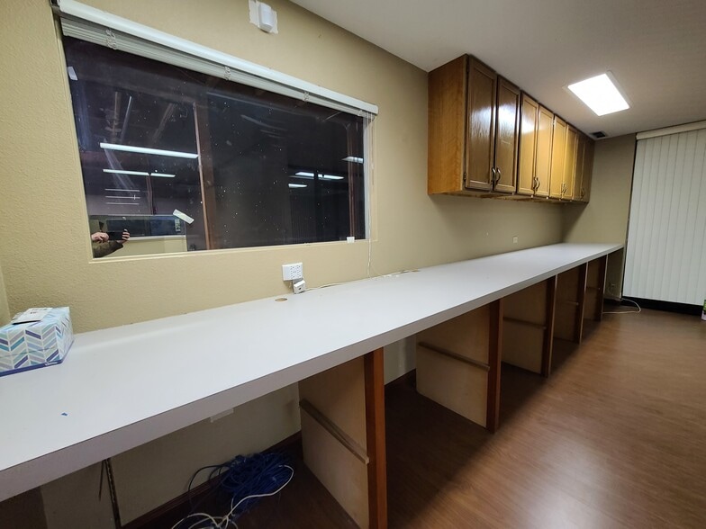 430 N Canal St, South San Francisco, CA à vendre - Photo intérieure - Image 2 de 49