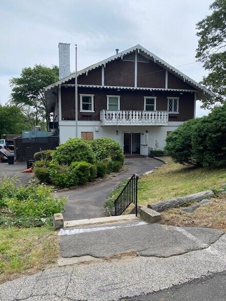 416 Horace St, Bridgeport, CT à louer - Photo du bâtiment - Image 2 de 9