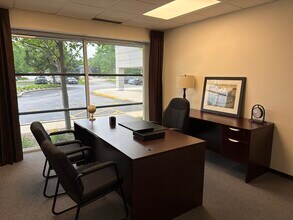 1320 Tower Rd, Schaumburg, IL à louer Photo intérieure- Image 1 de 1