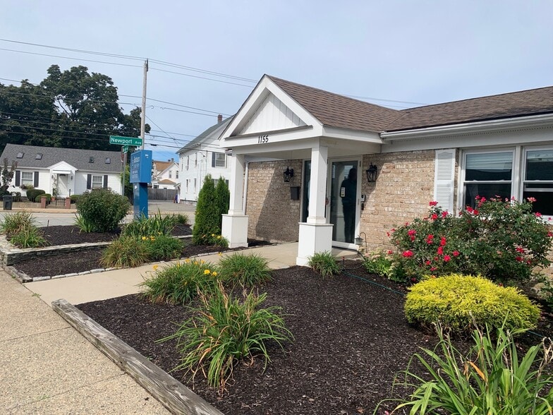 1155 Newport Ave, Pawtucket, RI for sale - Building Photo - Image 2 of 18