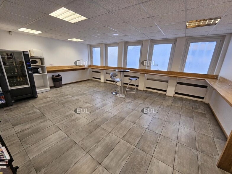 Office in Créteil for sale - Building Photo - Image 2 of 18