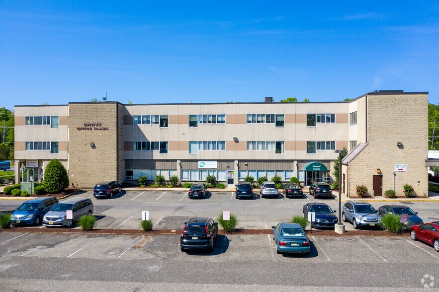 515 Grove St, Haddon Heights, NJ à vendre - Photo du bâtiment - Image 2 de 4