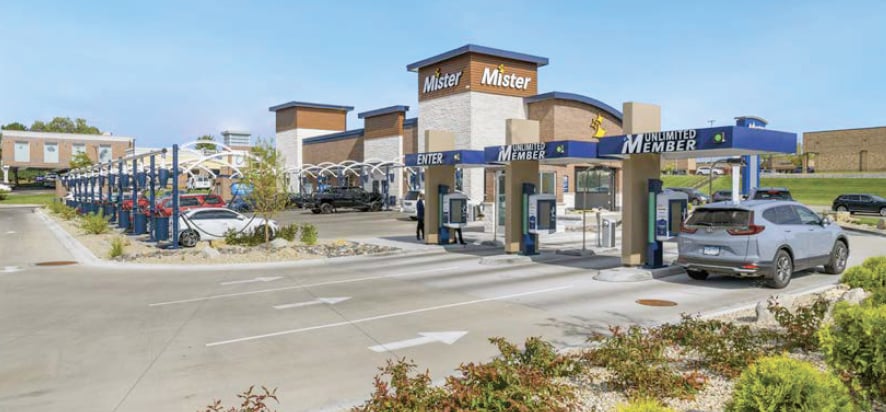 8340 Crystal View Rd, Eden Prairie, MN for sale - Building Photo - Image 2 of 4