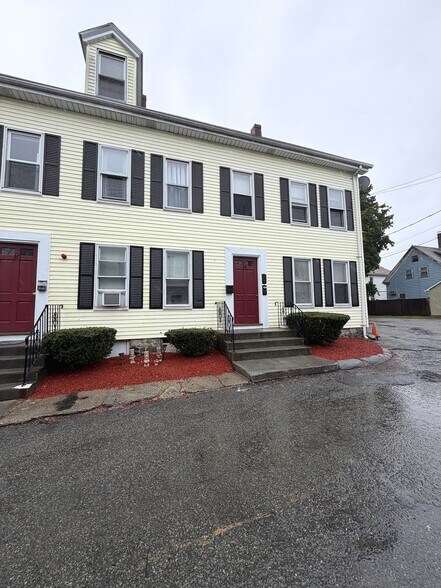 8 Exchange Ct, Waltham, MA à vendre - Photo du bâtiment - Image 3 de 14