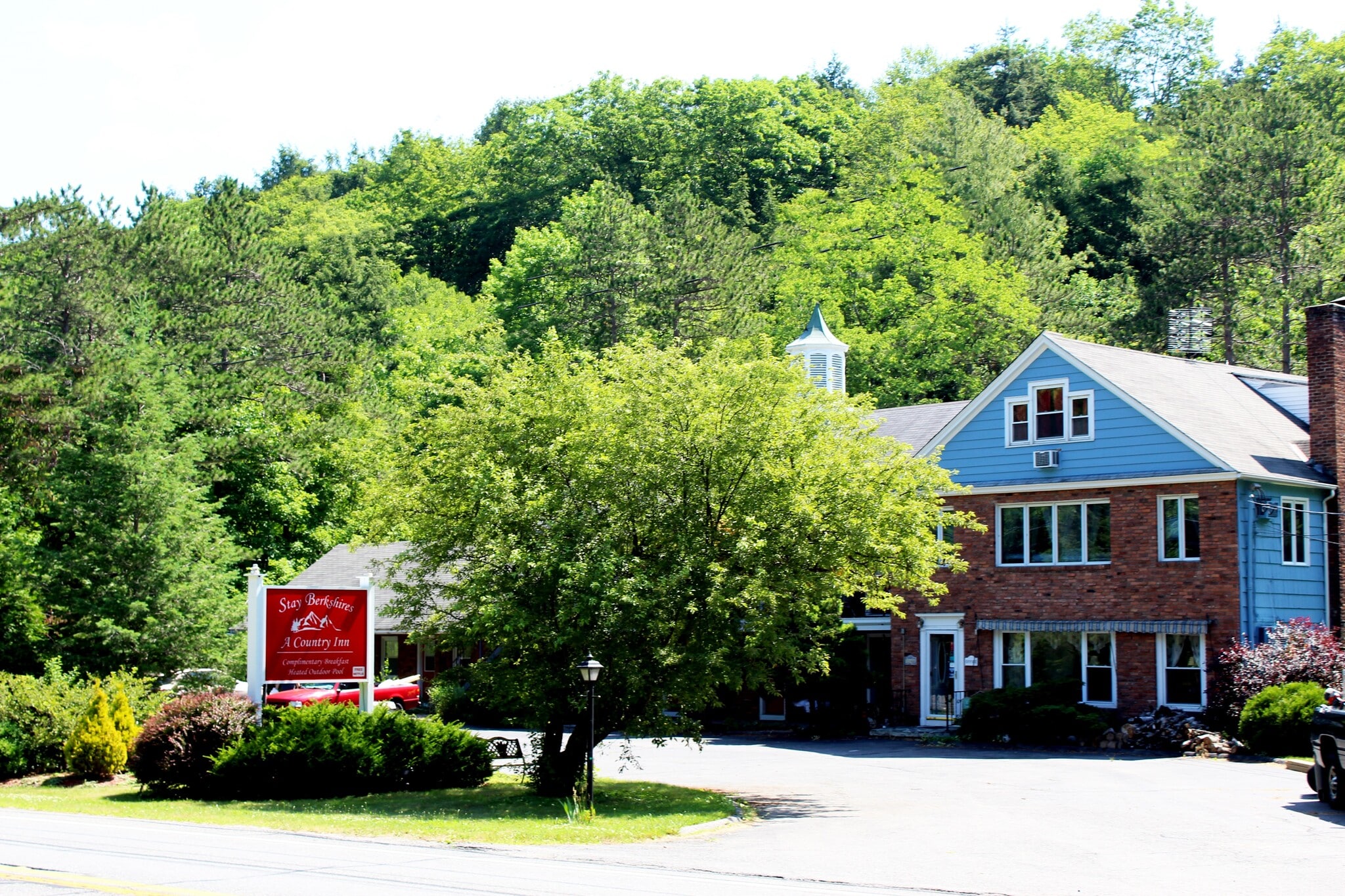 1146 Cold Spring Rd, Williamstown, MA for sale Building Photo- Image 1 of 20