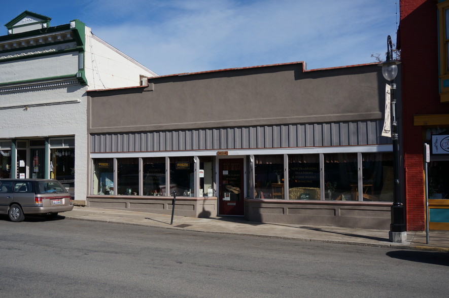 320 W Miner St, Yreka, CA for sale - Building Photo - Image 1 of 1