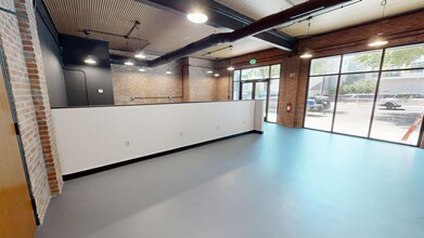2324 S Lamar Blvd, Austin, TX for lease Interior Photo- Image 1 of 10