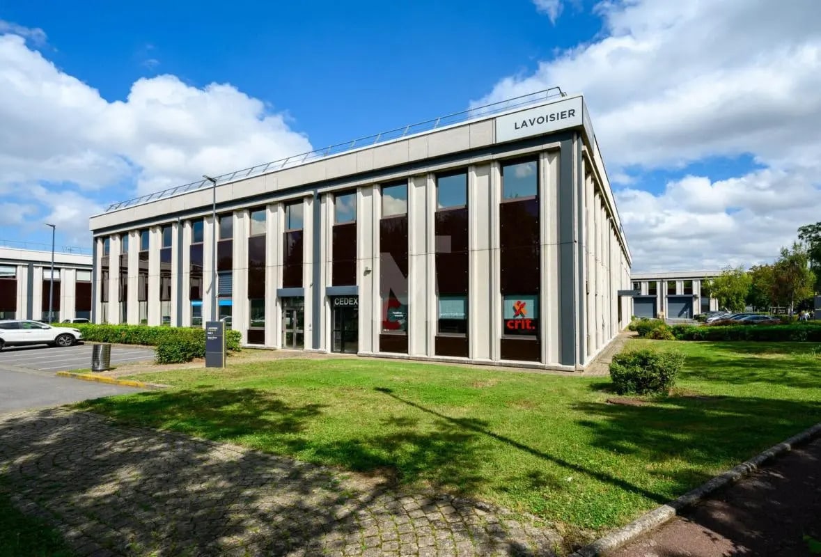 Flex in Antony for lease Building Photo- Image 1 of 11