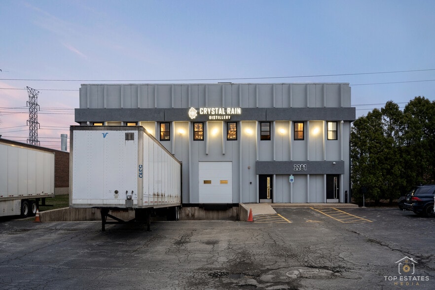 2281 S Foster Ave, Wheeling, IL for sale - Building Photo - Image 2 of 27