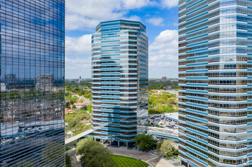 1360 Post Oak Blvd, Houston, TX for lease - Primary Photo - Image 1 of 7