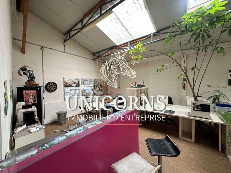 86 Rue Des Amidonniers, Toulouse for sale - Interior Photo - Image 3 of 4