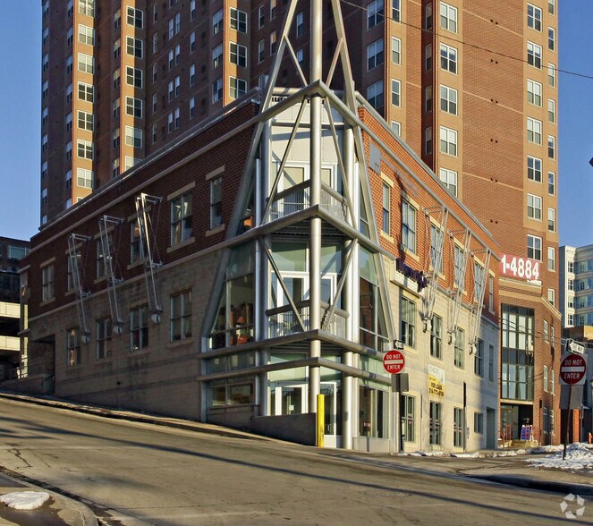 959 W St.Clair, Cleveland, OH à louer - Photo du bâtiment - Image 1 de 15