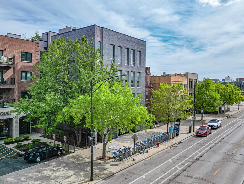 2028 W Division St, Chicago, IL à louer - Photo du bâtiment - Image 2 de 11