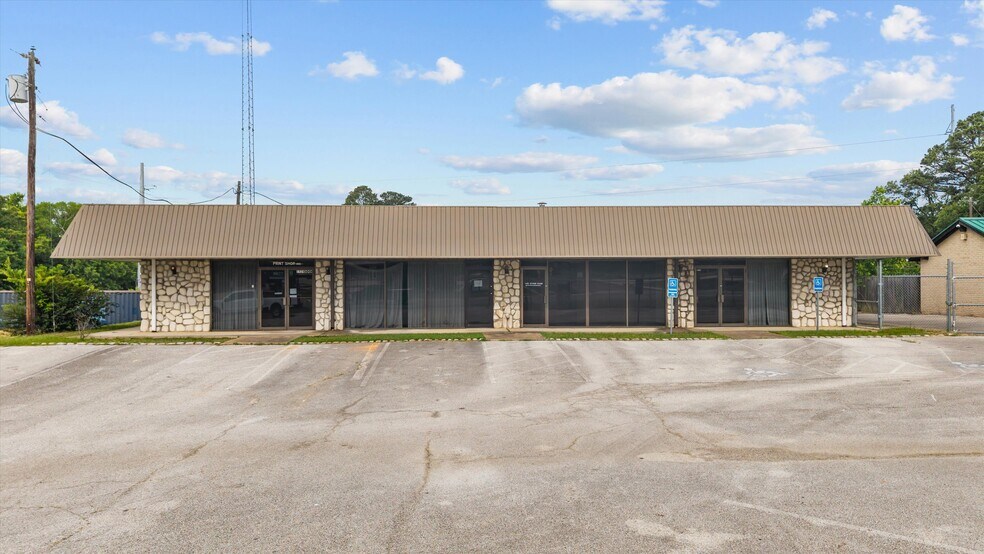 1528 Nnw Loop 323, Tyler, TX à vendre - Photo du bâtiment - Image 2 de 13