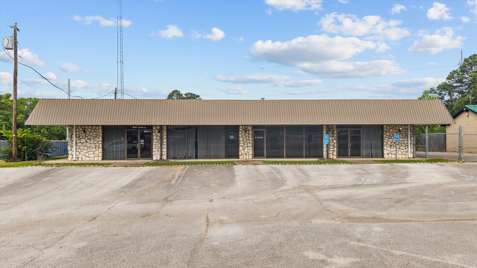 1528 Nnw Loop 323, Tyler, TX à vendre - Photo du bâtiment - Image 2 de 13